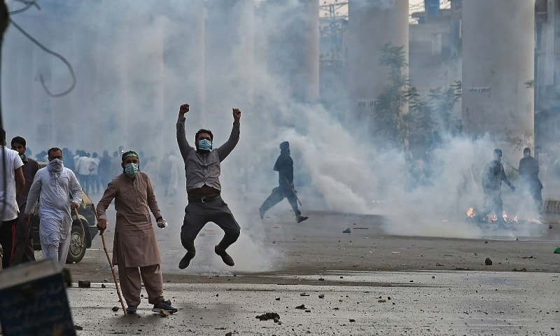 قانون ہتھ وچ لین والیاں نُوں گرفتار کراں گے جد کہ ہٹک جماعت دے کارکناں نُوں اسلام آباد جان توں روکاں گے: سی سی پی او لاہور ……٭رویل خبر٭